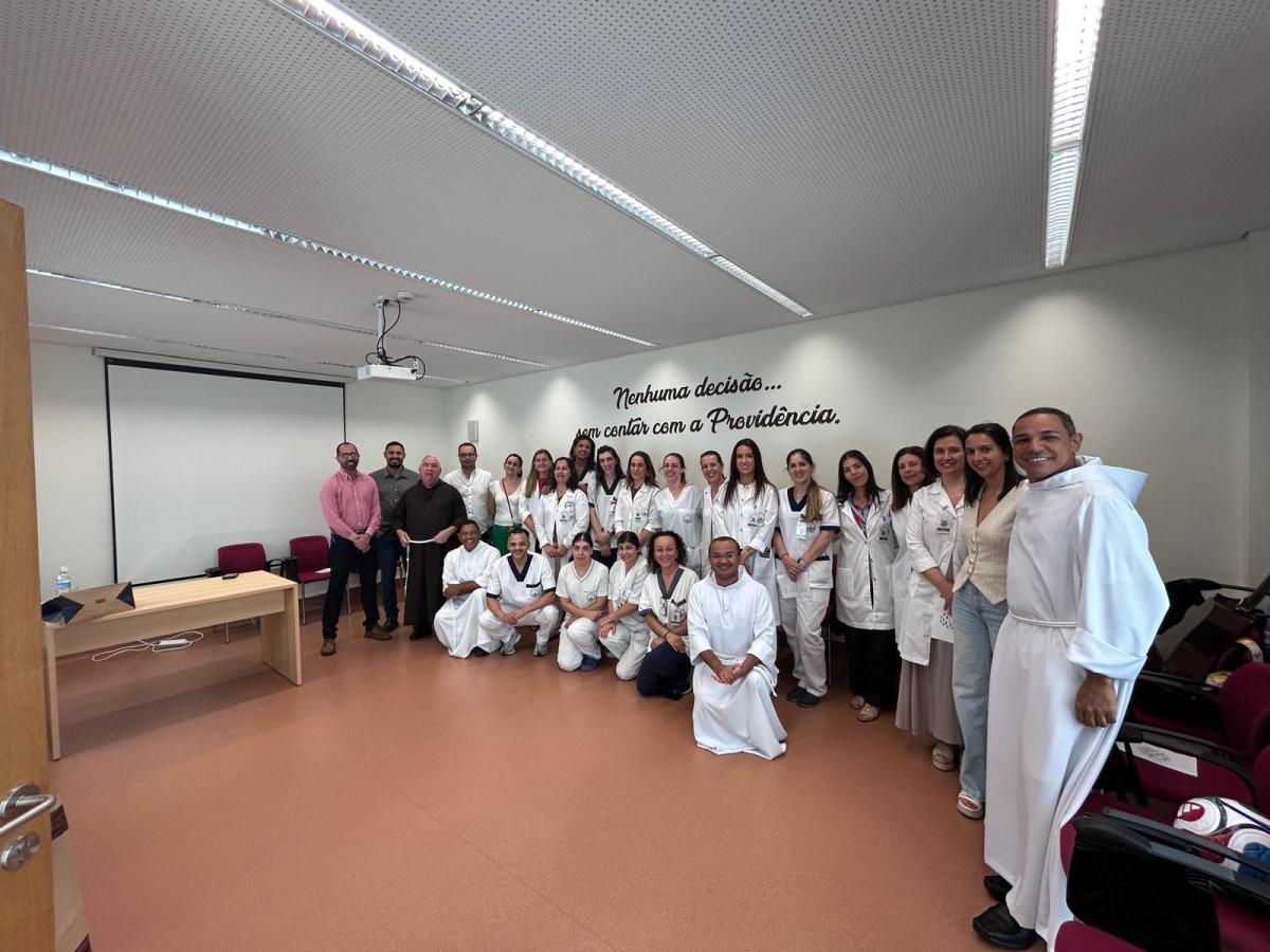 Frei Francisco visita O&nbsp;Poverello